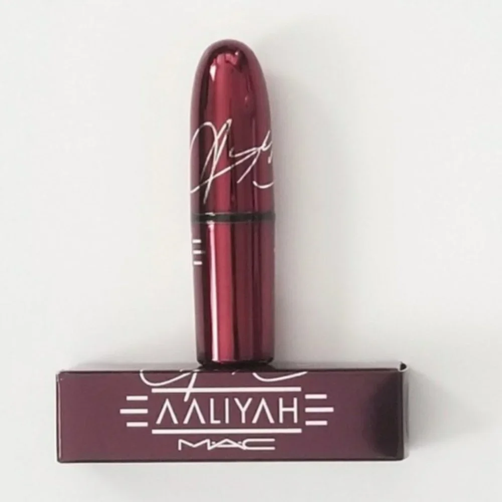 ❤️☃️🆕️ MAC x Aaliyah Hot Like L.E. Lipstick - Picture 3 of 8